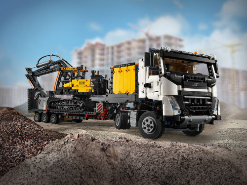 Конструктор LEGO Technic Грузовик Volvo FMX и электрический экскаватор EC230 42175 фото 10